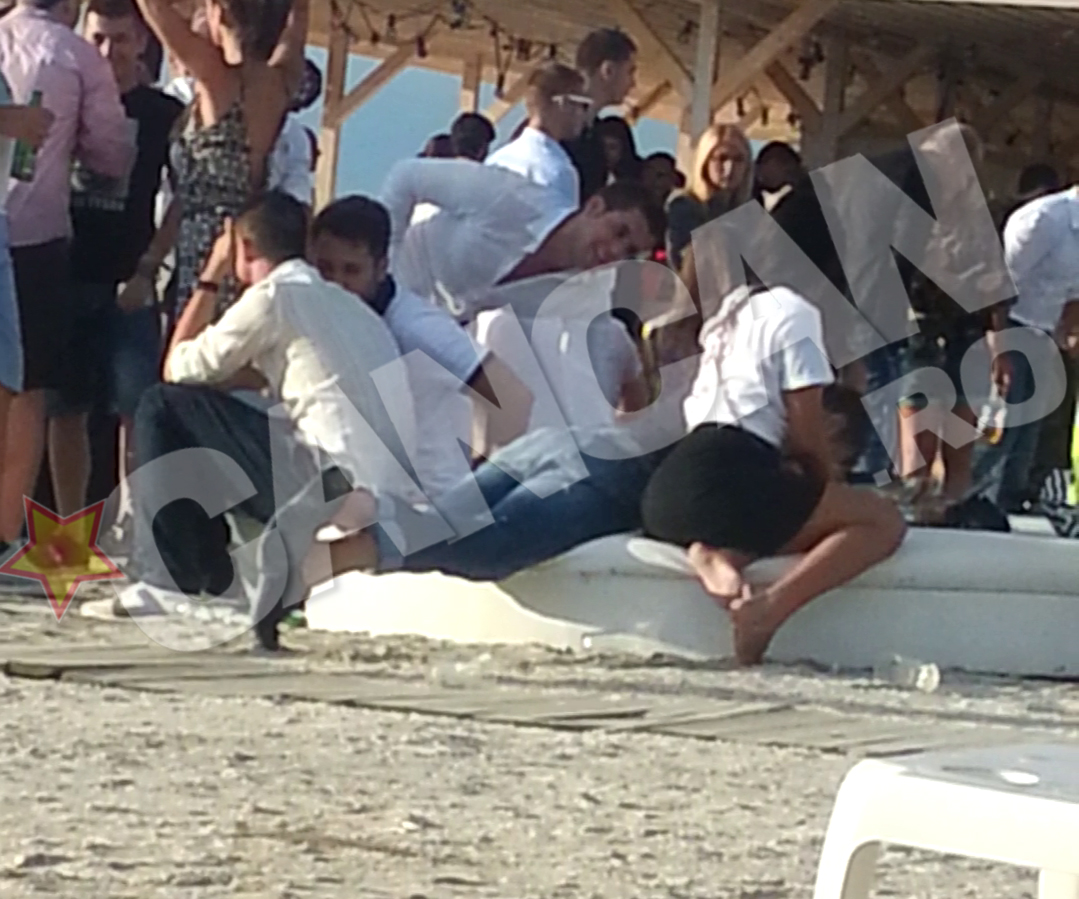 Un zambet n-a fost de-ajuns pentru a-i atrage privirile domnisoarei