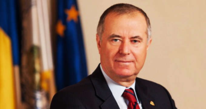 Pavel Nastase, rectorul Academiei de Studii Economice (foto:http://nastasepavel.wordpress.com)