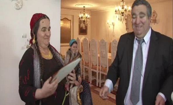 Regele Florin Cioaba alaturi de sotia sa Maria, anul trecut de 8 martie