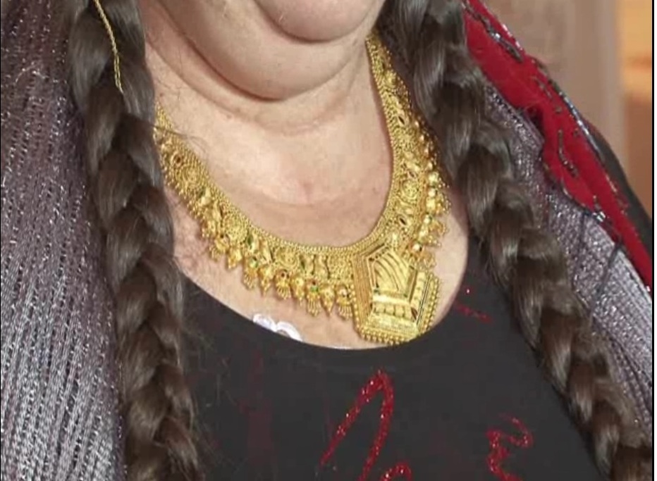 Cioaba i-a daruit de 8 martie sotiei sale un colier din aur