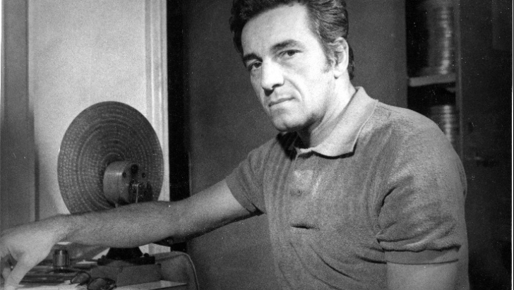 Potrivit presei, regizorul ar fi avut o relatie in 1956 cu o anume Roxana Ghiata, legatura din care ar fi rezultat si un copil