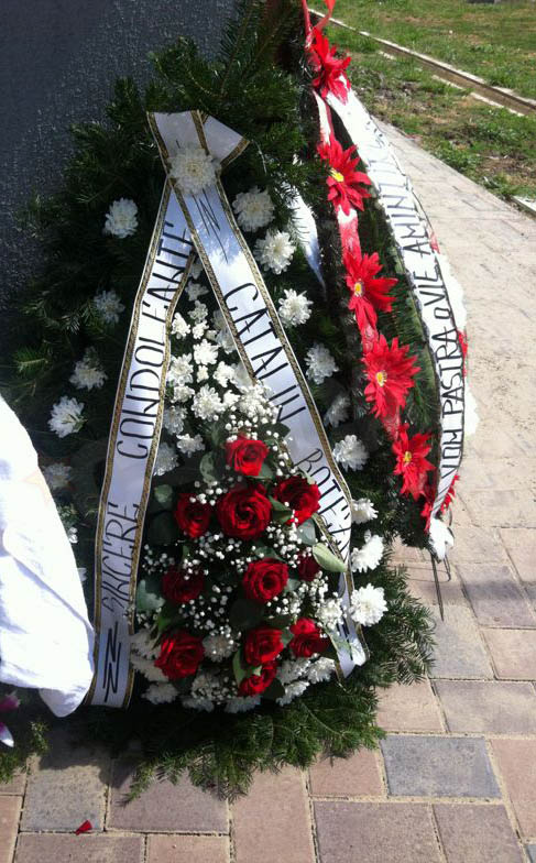 Catalin Botezatu a tinut sa fie aproape de surorile Gabor si a trimis condoleantele lui printr-o coroana de flori