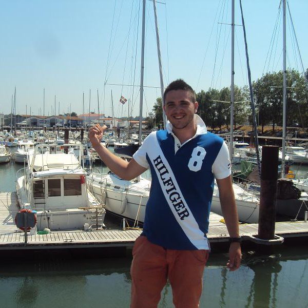 Sportivul a fost batut imediat ce a venit din Spania