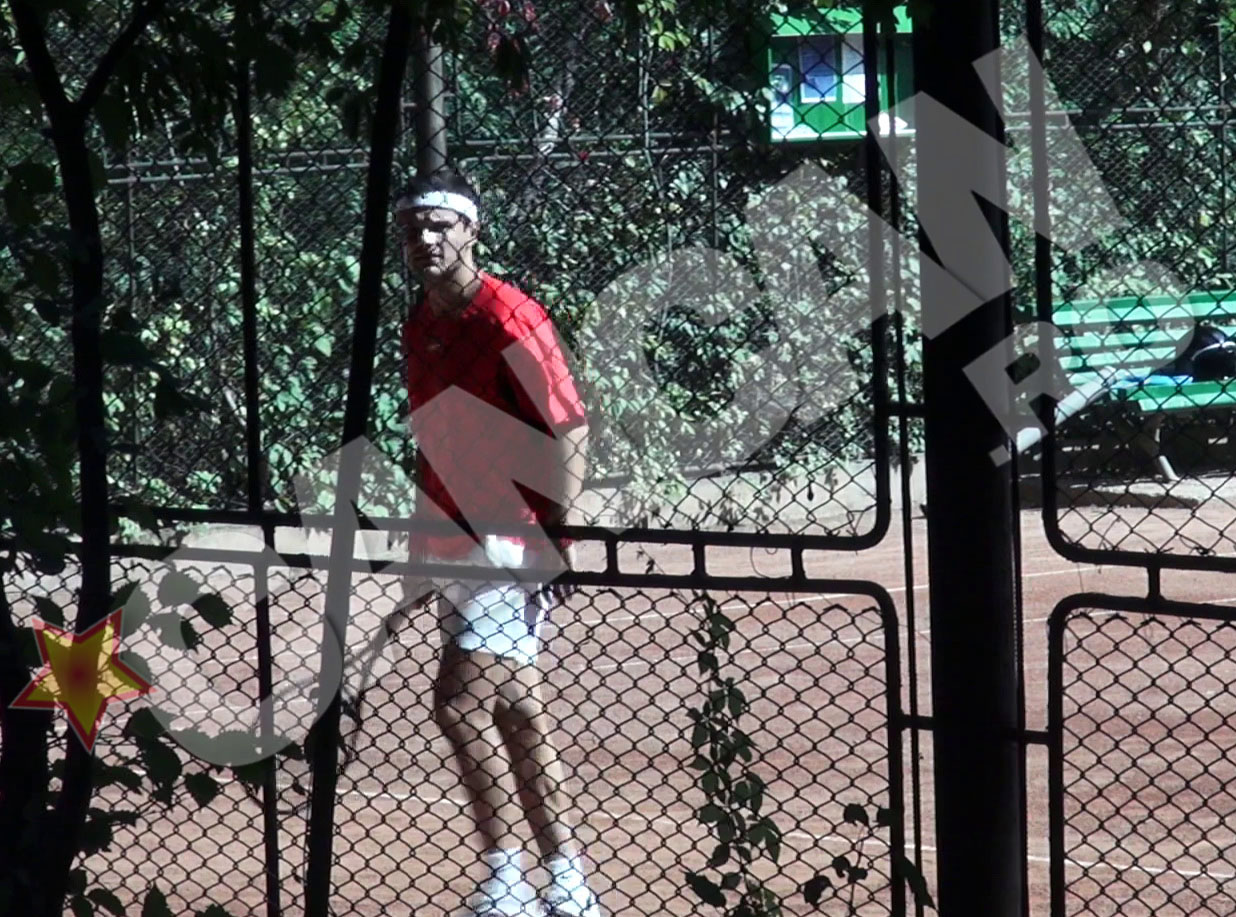 Vlad Munteanu parea neobosit, chiar si dupa o ora pe terenul de tenis
