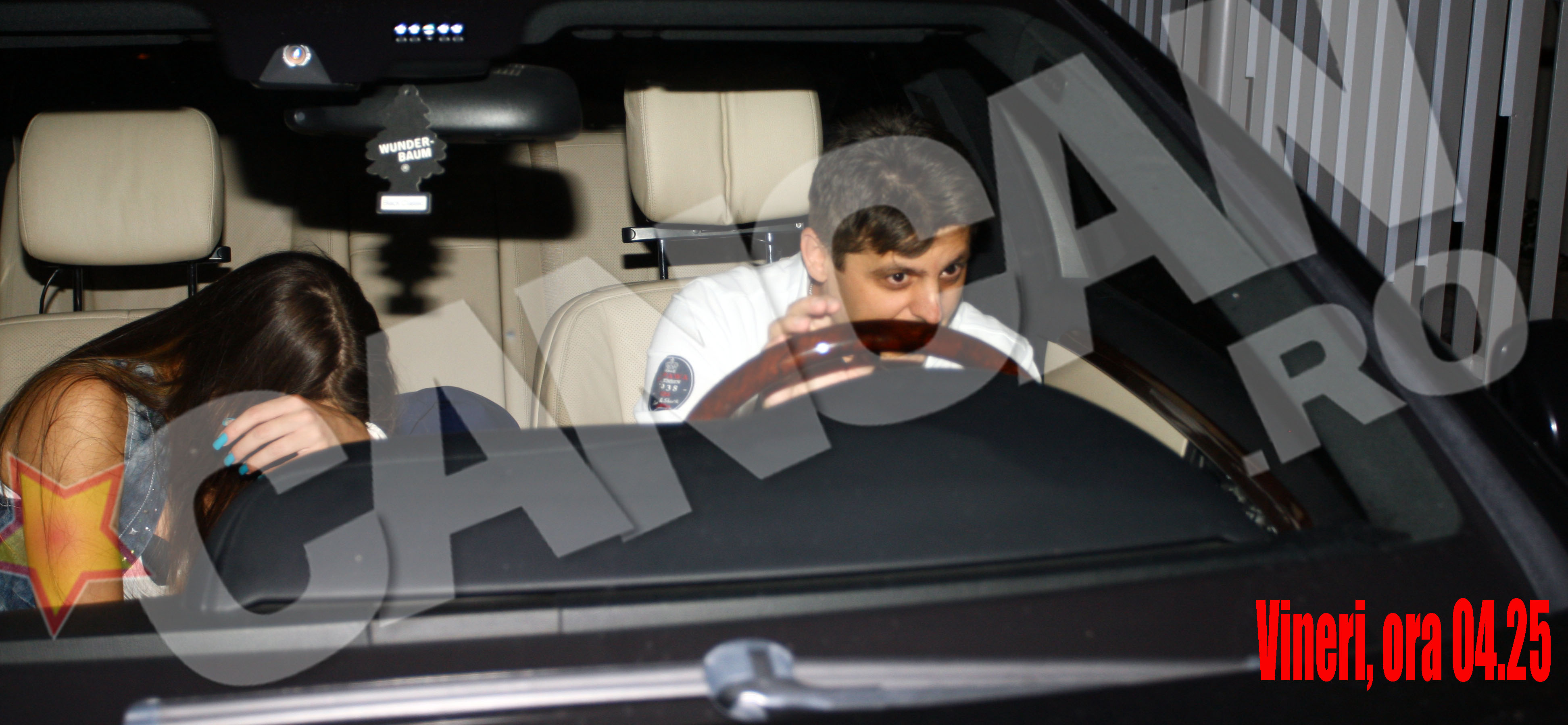 Cei doi au incercat sa se fereasca de bliturile aparatelor. Fara succes! Paparazzi au surprins tot momentul