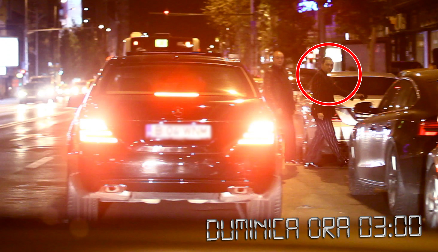 Cantaretul ajunge la localul de manele