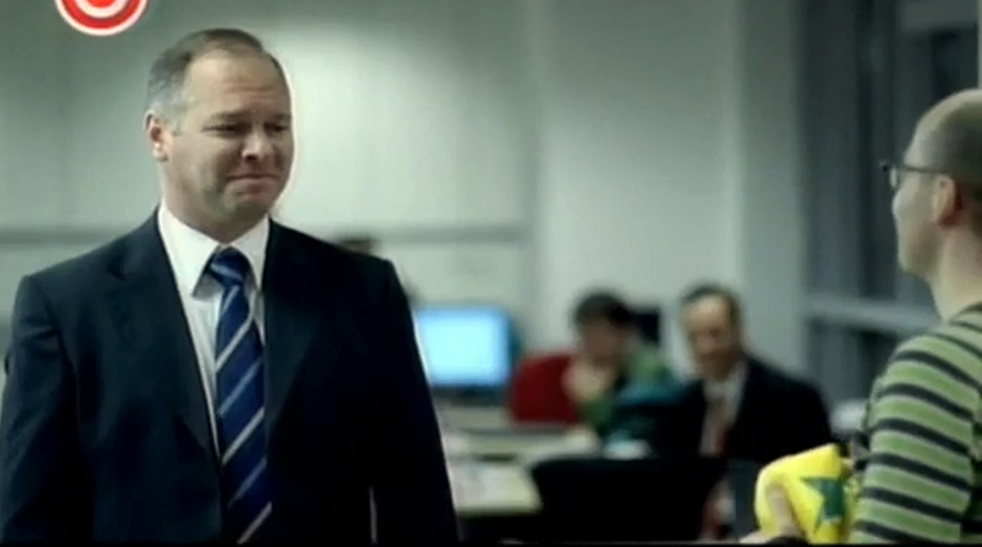 Vlad Ivanov, seful exasperat de angajati din reclama la bere, este actor profesionist