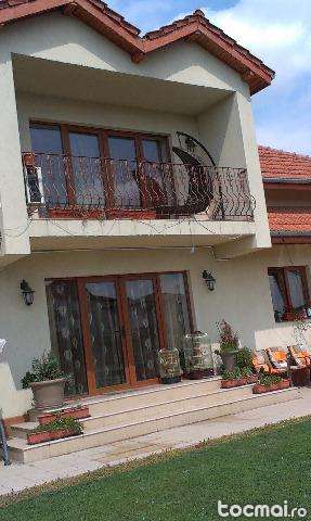 Iovan cere pe casa din Otopeni 260.000 de euro