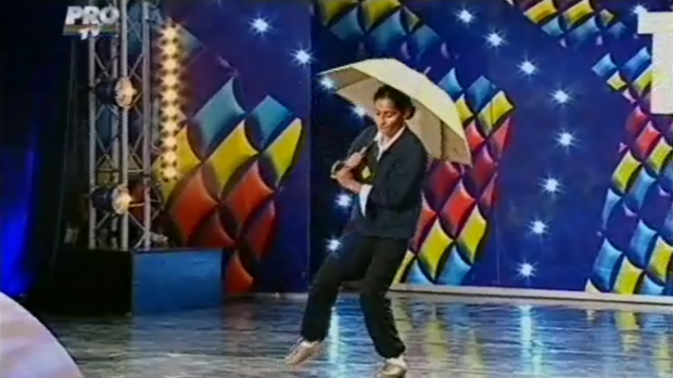 Tanara a reusit sa-i lase cu gura cascata pe juratii de la Romanii au Talent