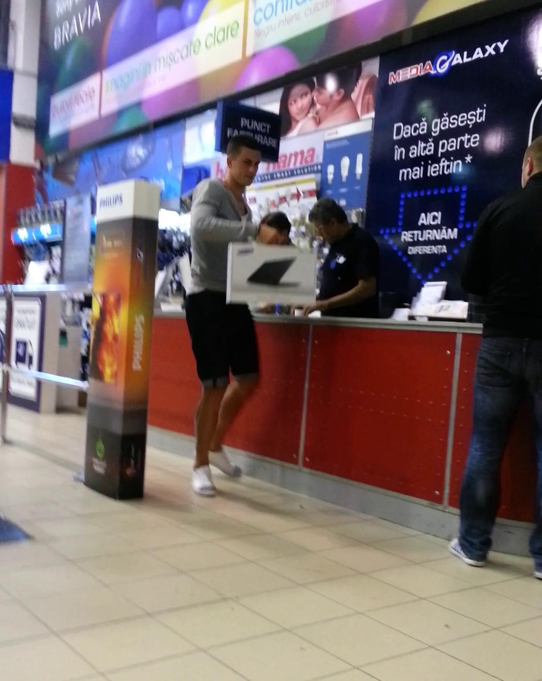 Gardos si-a cumparat un laptop performant