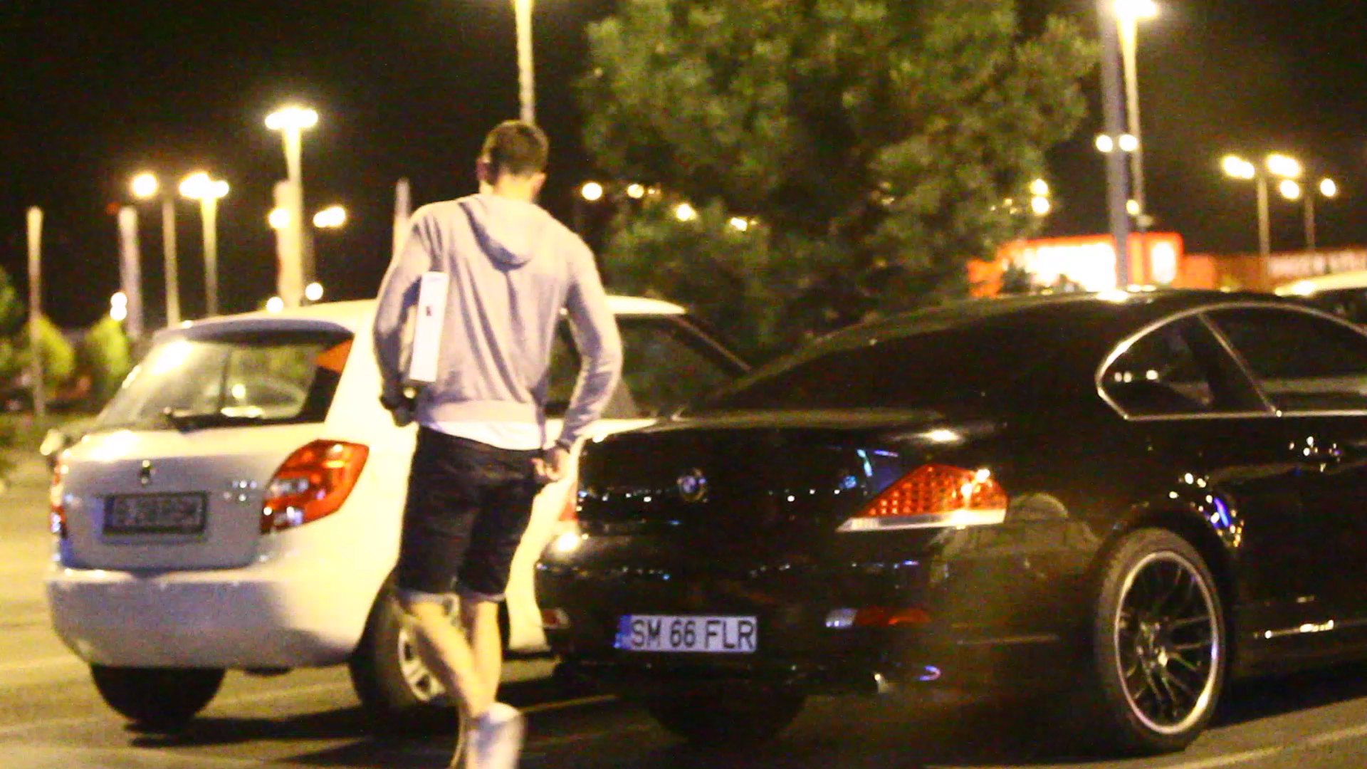 Stelistul conduce o masina de 70.000 de euro