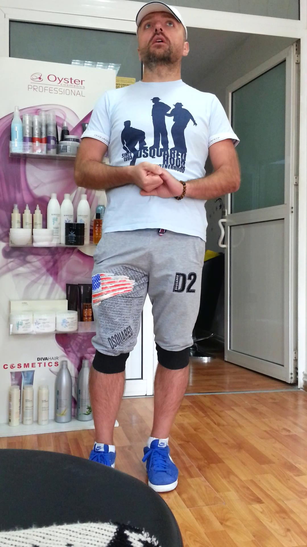 Costi Ionita are bani, dar e sarac... cu gustul