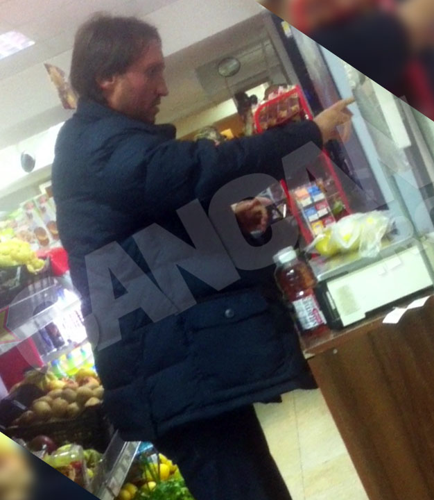 Fostul international, incurcat la cantar