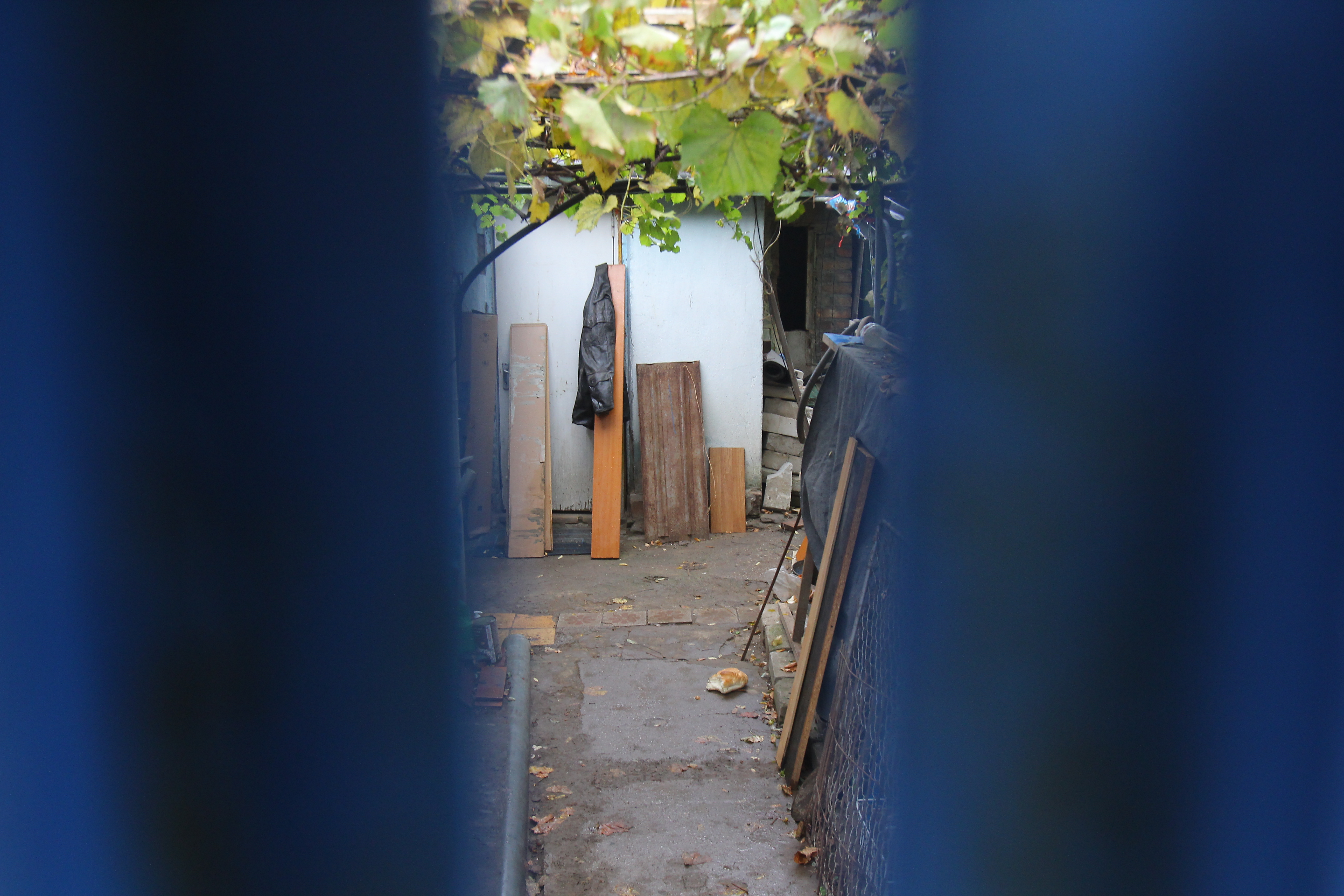 Casa sinucigasului era pazita de o camera de supraveghere