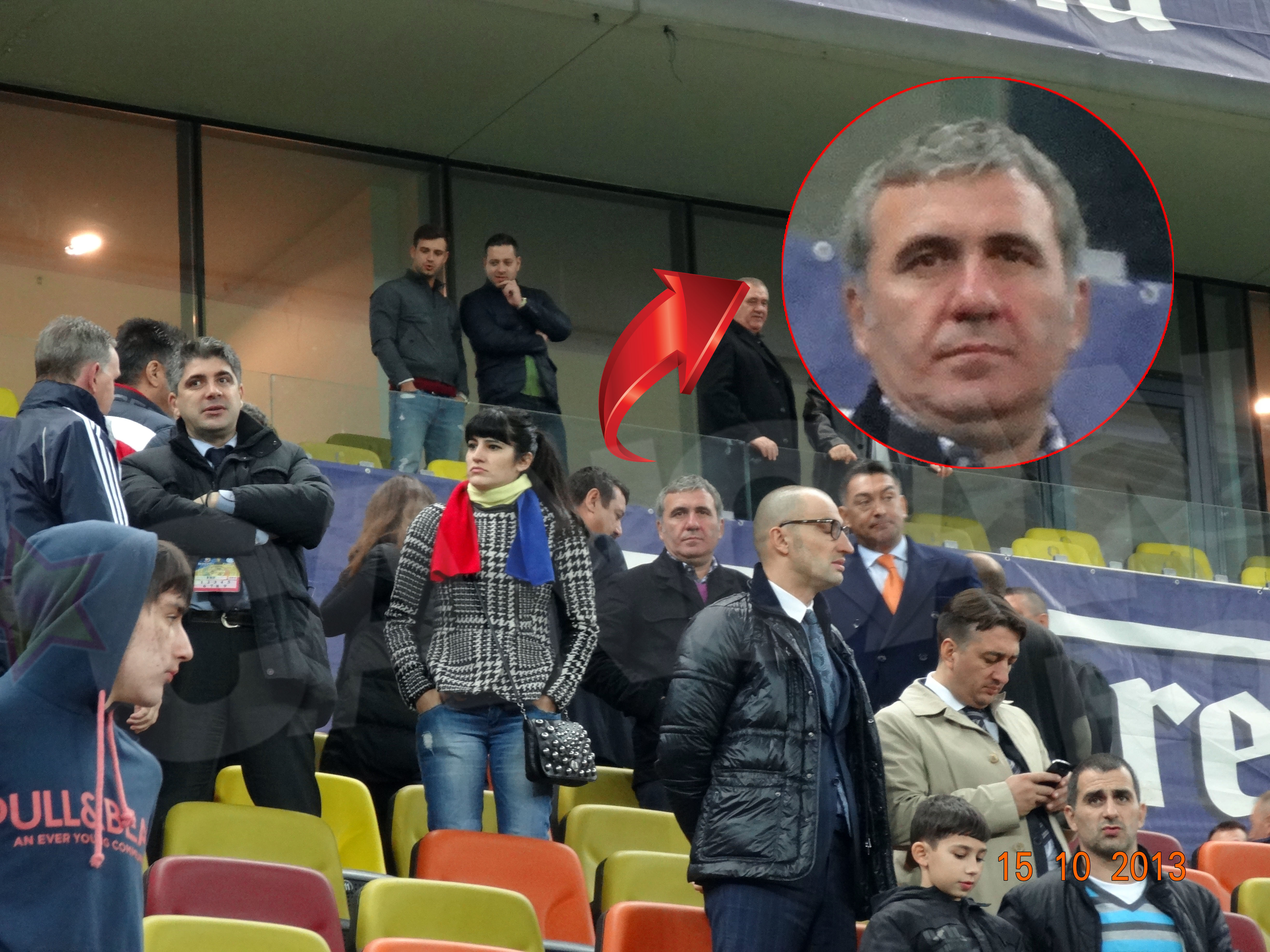 Hagi si Ilie Dumitrescu par sa nu fi inteles nimic din prima repriza