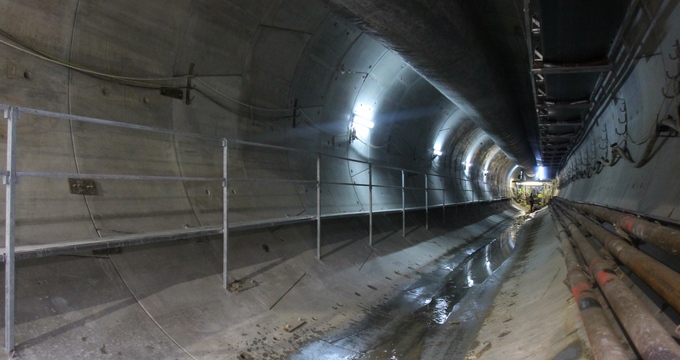 O cartita deja a sapat aproximativ 150 de metri