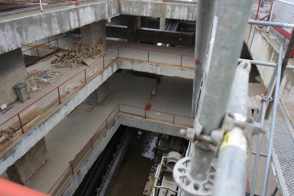 La statia de la Academie se lucreaza de zor