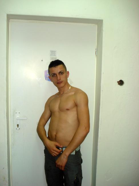 Asa arata Petrica inainte de a se apuca de antrenamente