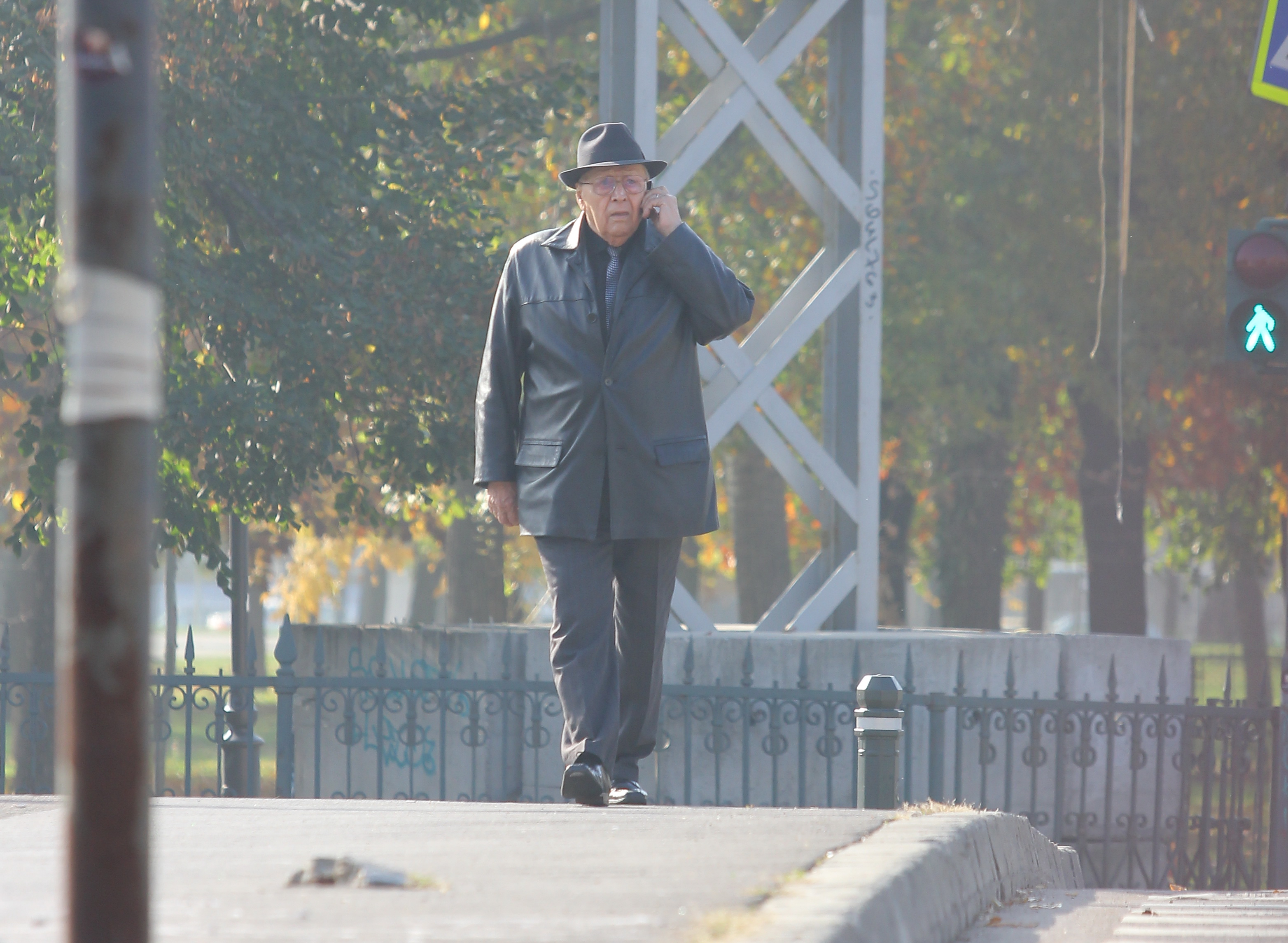 La scurt timp dupa ce a plecat de la Parchet, fostul comandant de la Periprava a discutat cu cineva la telefon