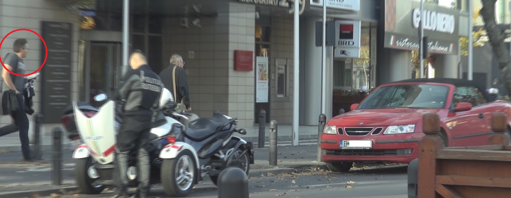 Cantaretul alearga intr-o doara pentru a nu fi amendat