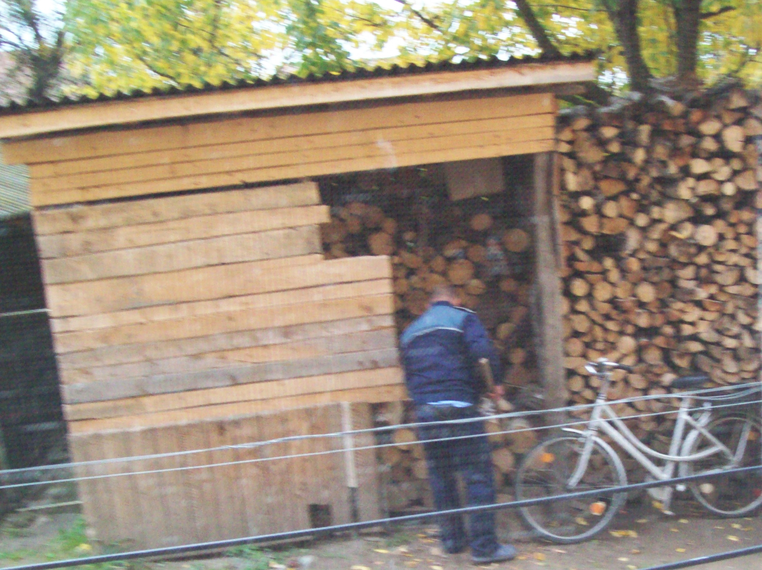 Politistul are ...prestanta in fata muncilor gospodaresti