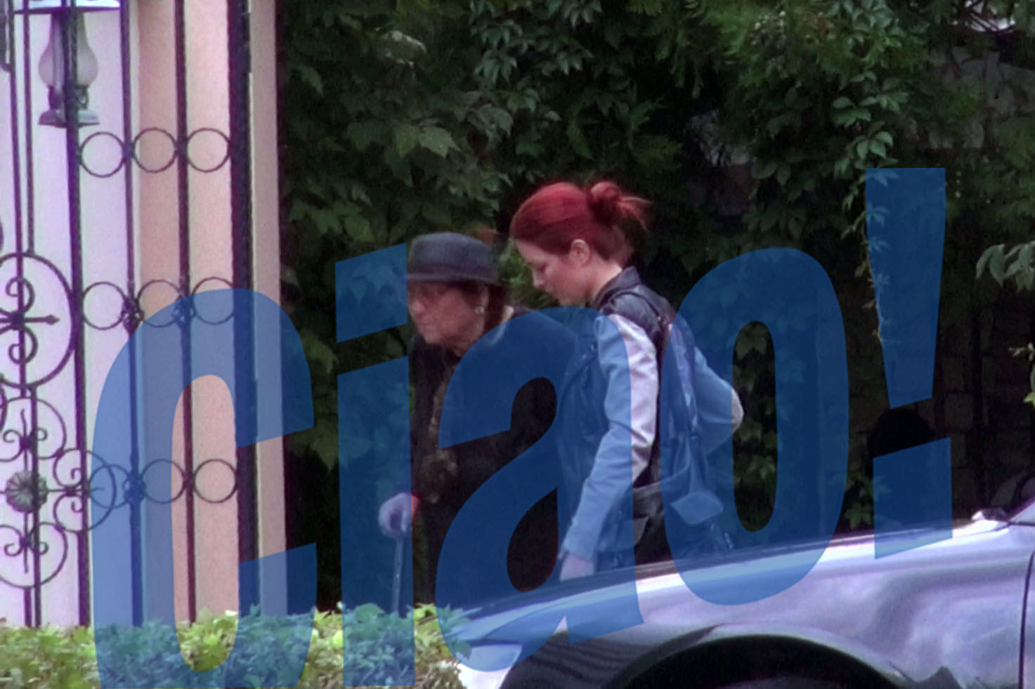 Elena nu a scapat-o nicio clipa din ochi pe bunica sa