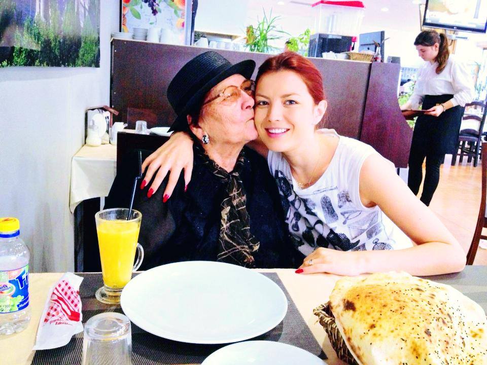 Fotografia postata de Elena Gheroghe pe Facebook a strans rapid 12.000 de LIKE-uri