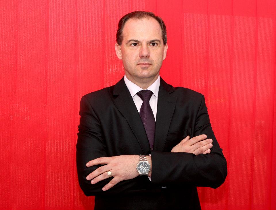 Primarul Eduard Ciocăzanu a cerut divortul pe motiv ca-l bat sotia si soacra