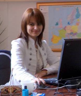 Oana, amanta primarului, a avut mari probleme acasa dupa ce sotul a aflat despre relatia lor. sursa: EVZ