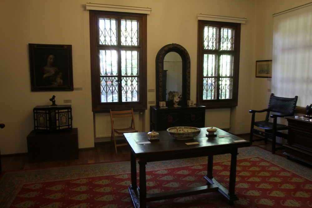 Ana Melik, proprietara casei a murit intr-un incendiu in aceasta locuinta