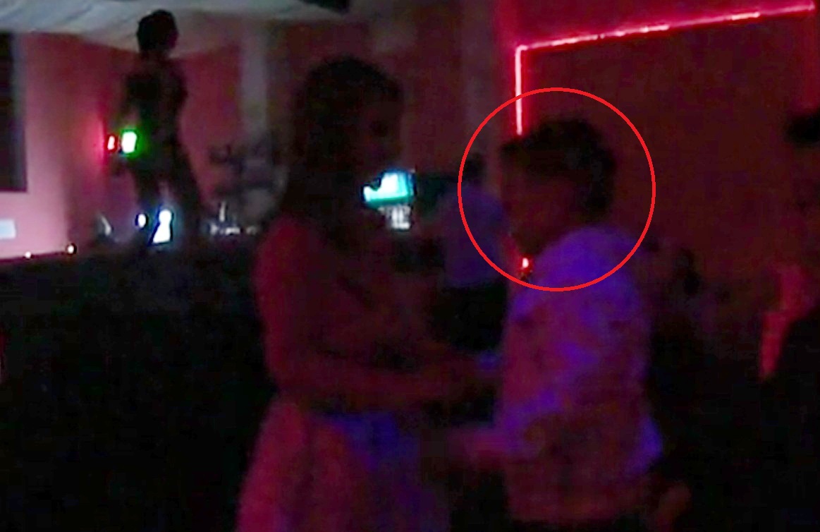 Giuliano a dansat intr-un club de noapte