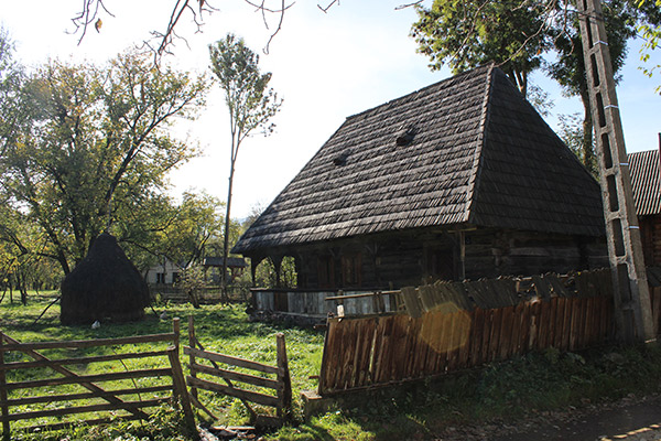 Una din casele printului Charles de la Breb (foto:transilvaniareporter.ro)