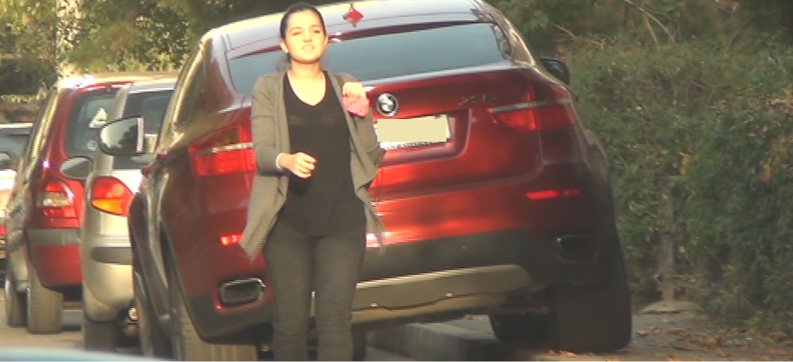 Theodora s-a amuzat tot timpul de prezenta bodyguardului