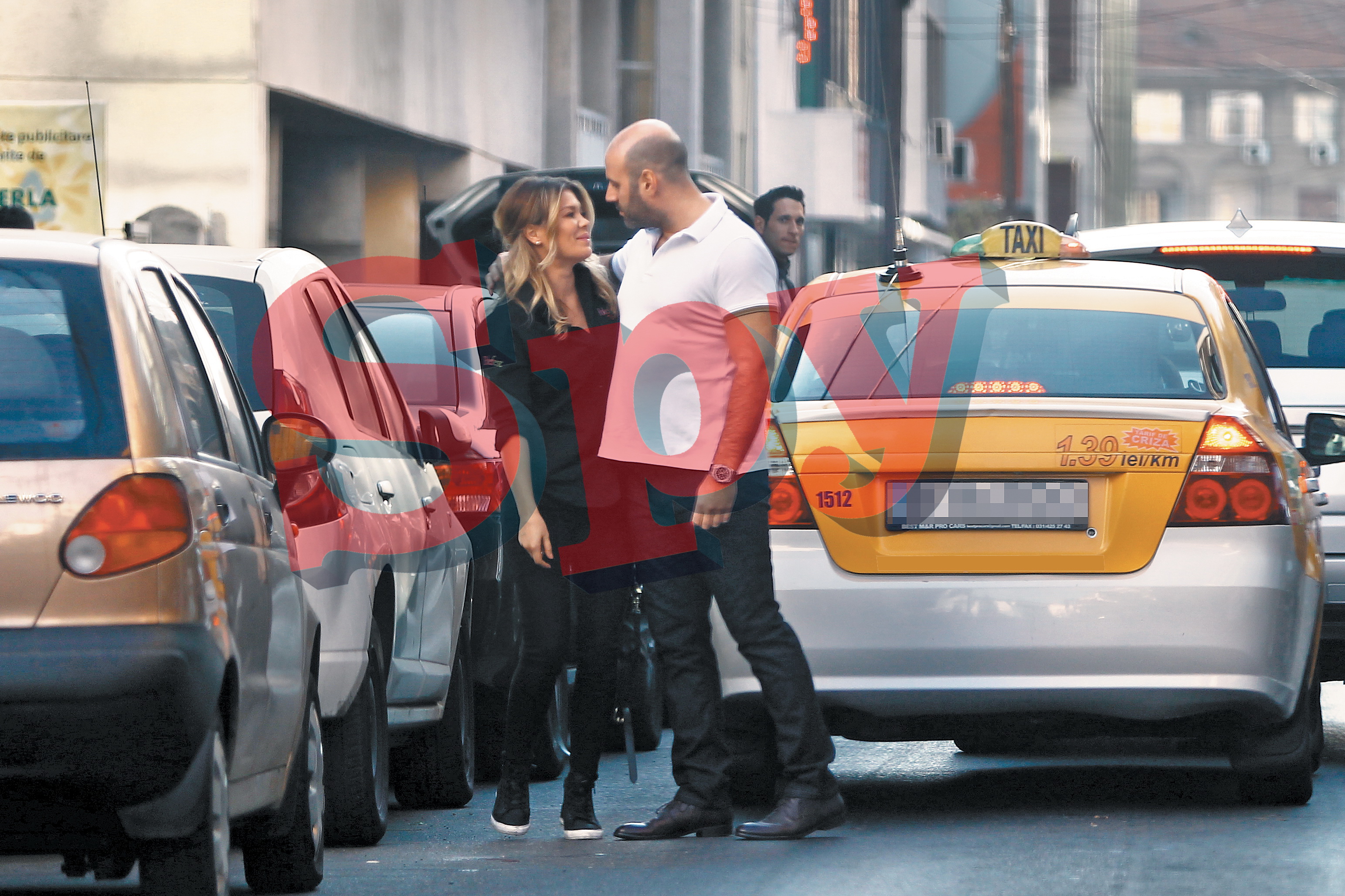 Urmeaza un sarut fierbinte sau se feresc?