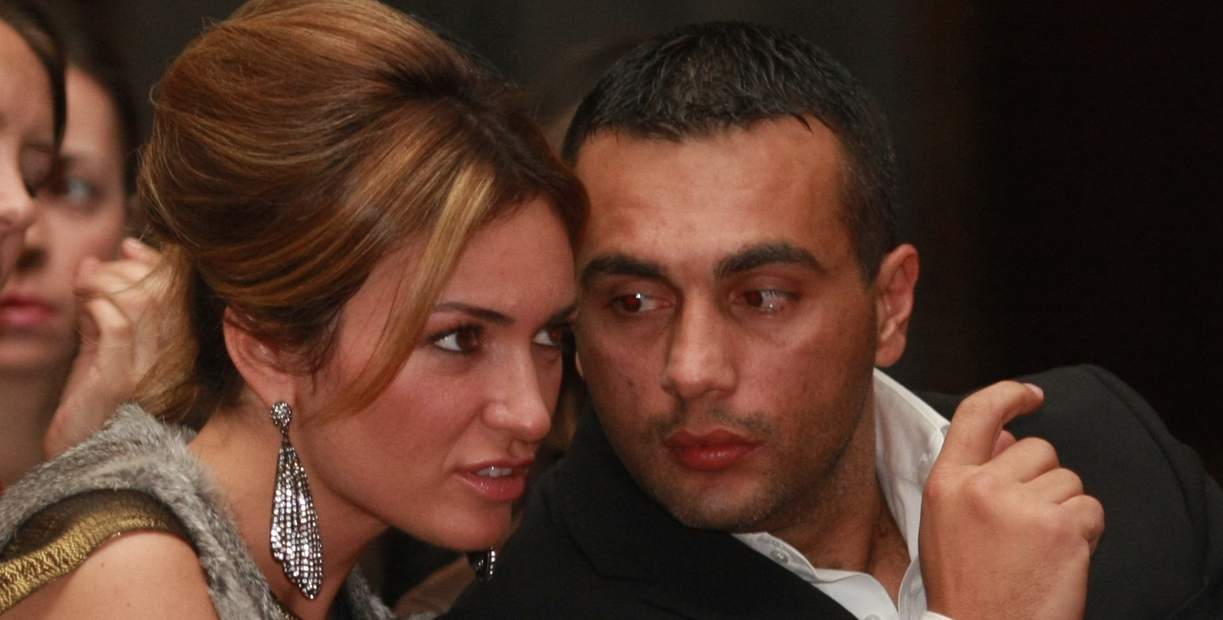 Pana acum, Maria Marinescu a refuzat sa comenteze implicarea sotului ei in acest caz, dar il viziteaza pe acesta periodic in inchisoarea din Franta