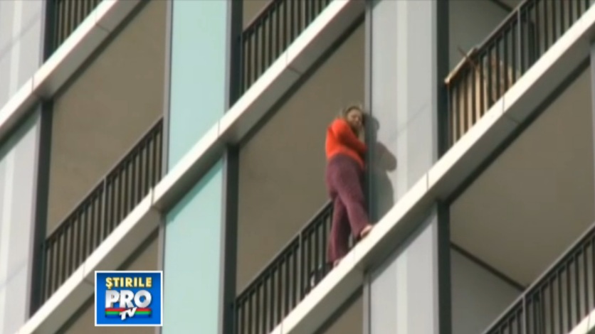 Femeia a escaladat mai multe balcoane timp de opt ore