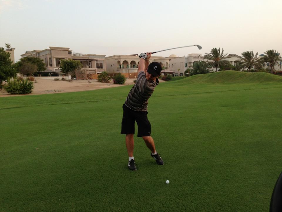 Fostul politist este pasionat de golf (foto:facebook)