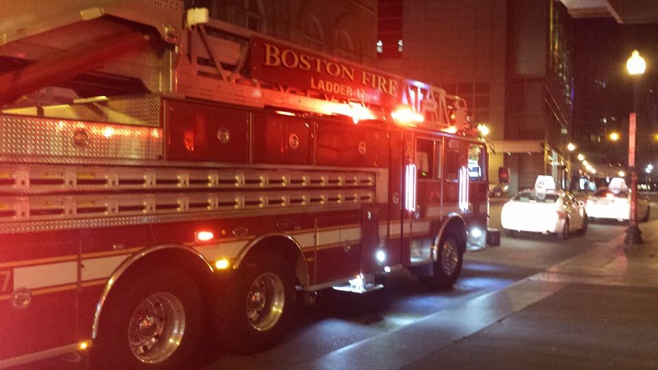 Pompierii din Boston i-au stricat somnul lui Vanghelie Jr (foto:facebook)