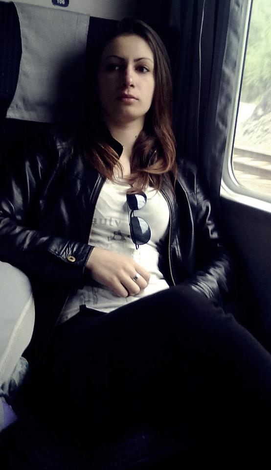 Ana Beraru este o politista dupa care intorci capul pe strada