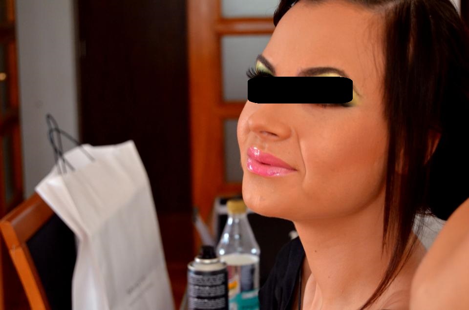 Tanara a postat de curand pe un site de socializare ca a