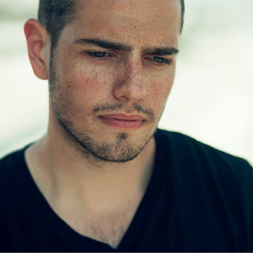 Regizorul roman urmeaza sa faca mai multe videoclipuri pentru artisti din Romania