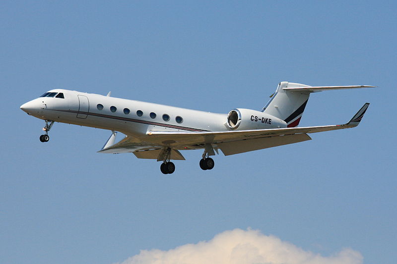 Investitorul este proprietarul unui avion Gulfstream model G550, special conceput pentru oamenii de afaceri