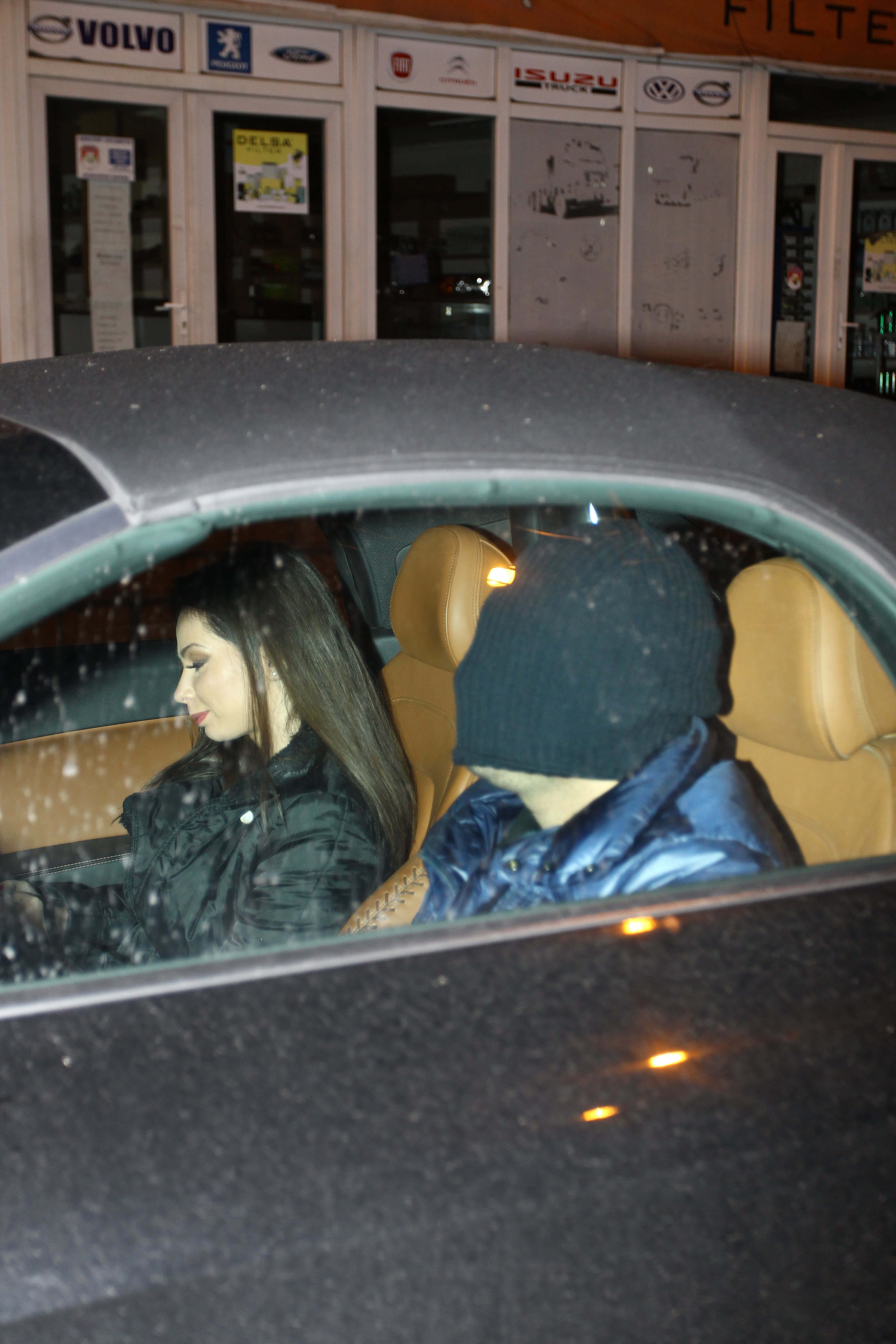 George Tiganu' s-a dus sa o ia pe Iuliana de la serviciu