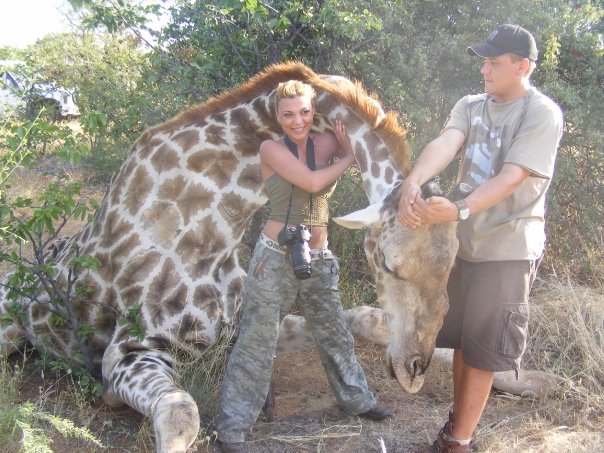 Toata carnea animalelor vanate in Africa este data locuitorilor, care nu au dreptul de a vana