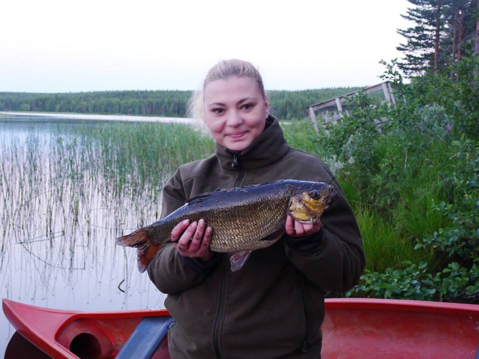 Pe langa vanatoare, Anca este pasionata si de pescuit