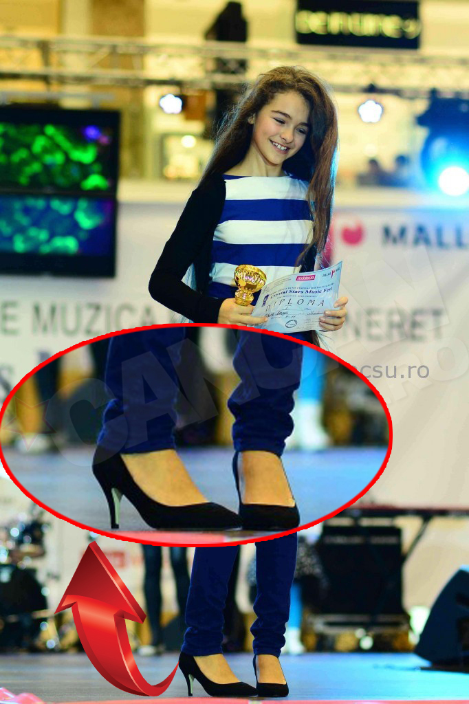 Rebeca, eleganta in pantofi cu toc