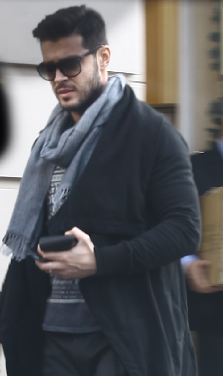 Victor Slav face tot posibilul ca sa isi salveze casnicia!