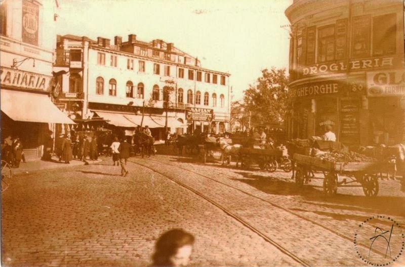 Piata Sfantul Gheorghe din Capitala plina de carute si tramvaie