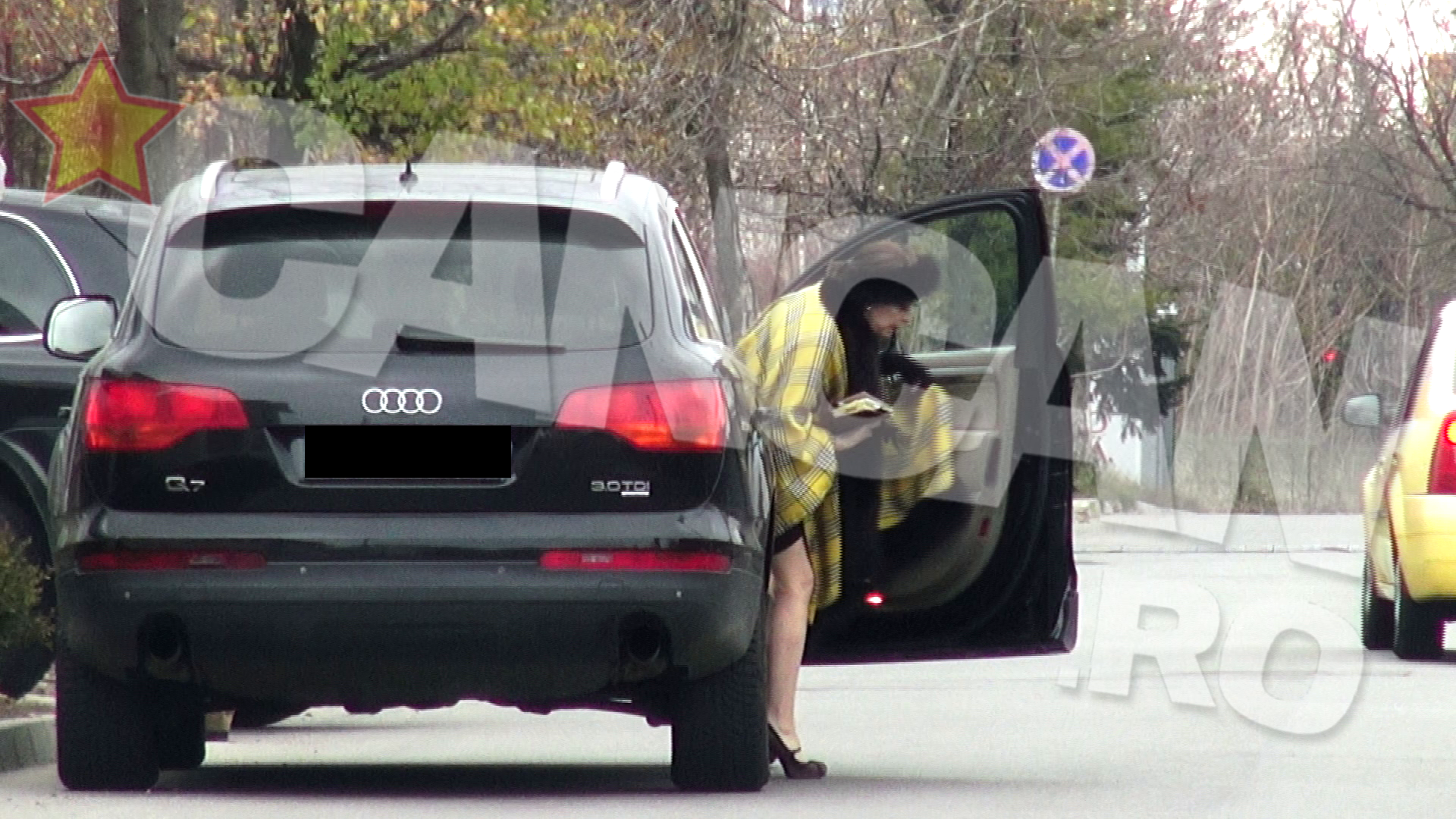 Printesa Lia si-a aratat picioarele frumos intretinute