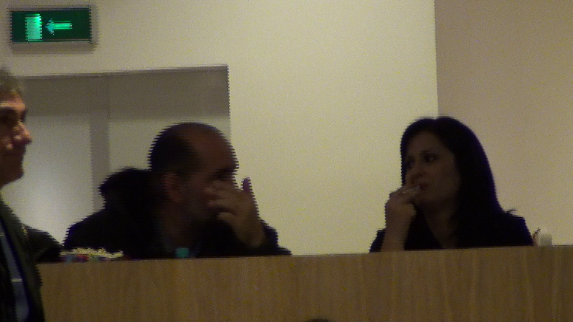 Daniel Iordachioaie inca reuseste sa smulga un zambet sotiei lui.